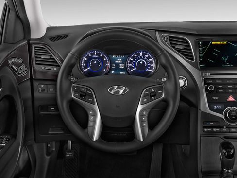 Used 2017 Hyundai Azera Limited image 8