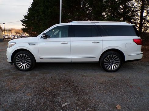 Used 2019 Lincoln Navigator L Reserve image 2
