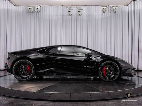 Used 2019 Lamborghini Huracan LP 580-2 RWD image 16