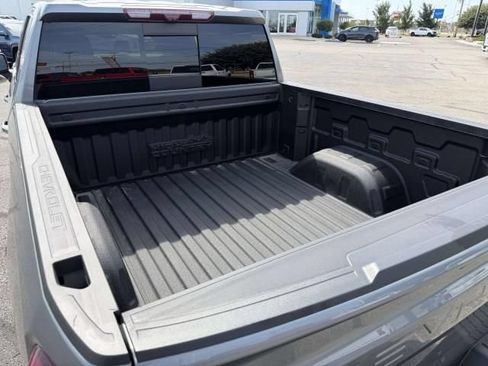 Certified 2021 Chevrolet Silverado 1500 High Country w/ Technology Package AWD/4WD image 35