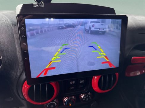 Used 2018 Jeep Wrangler Unlimited Sport w/ Connectivity Group image 17