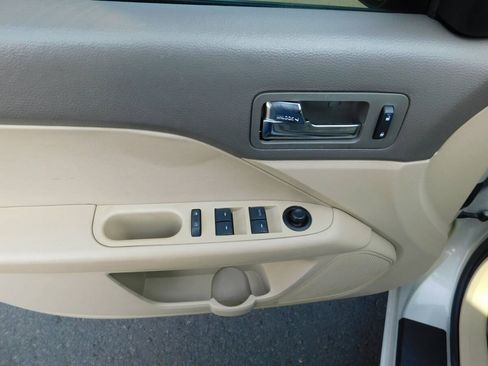 Used 2008 Ford Fusion S FWD image 19
