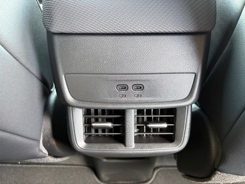 New 2026 Chevrolet Equinox LT w/ Convenience Package II FWD image 45