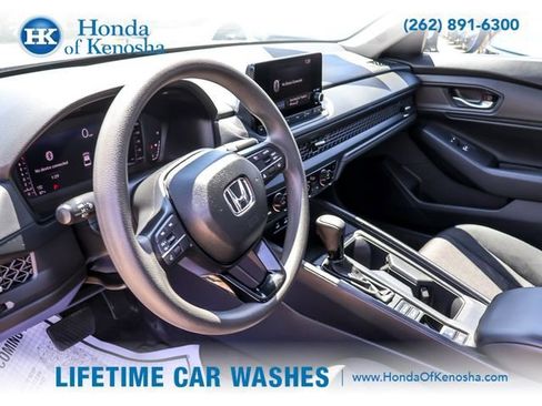 Used 2024 Honda Accord EX image 11