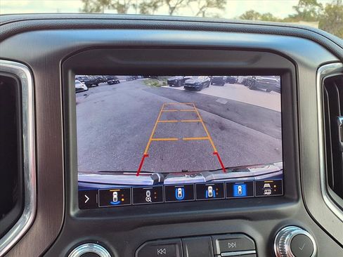 Used 2020 GMC Sierra 1500 AT4 image 25