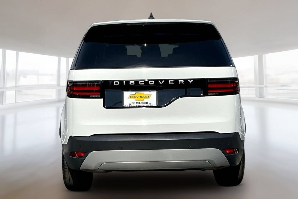 Used 2024 Land Rover Discovery S AWD/4WD image 5
