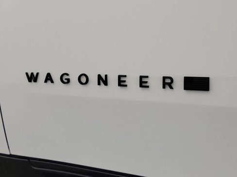Used 2024 Jeep Wagoneer Series II AWD/4WD image 7