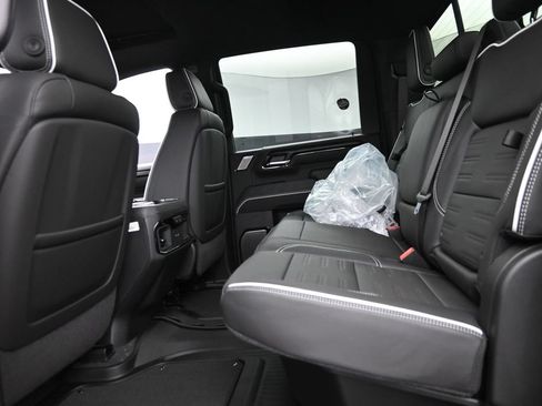New 2026 GMC Sierra 2500 AT4X AWD/4WD image 12