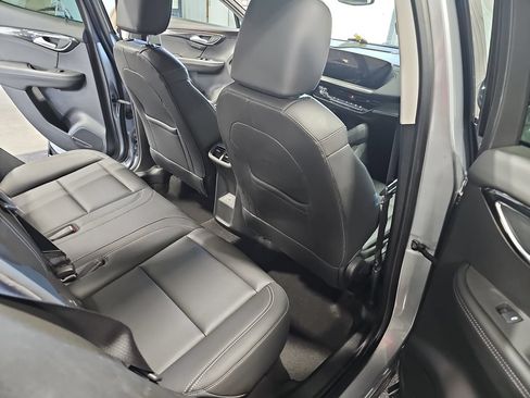 Used 2025 Buick Envision Preferred AWD/4WD image 11