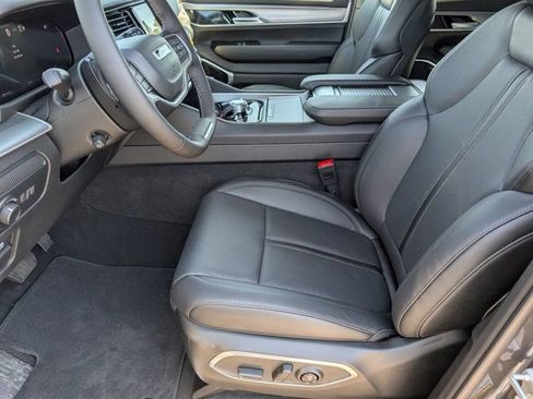 New 2026 Jeep Grand Wagoneer L Limited AWD/4WD image 15