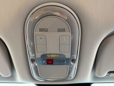 Used 2025 Hyundai Ioniq 5 SE image 30