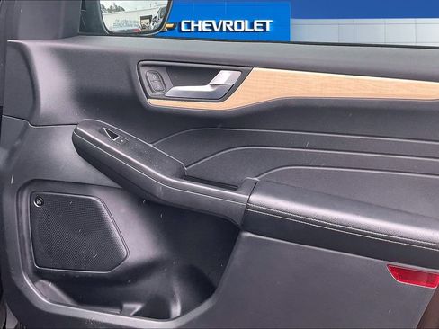 Used 2022 Ford Escape Titanium w/ Titanium Elite Package AWD/4WD image 28