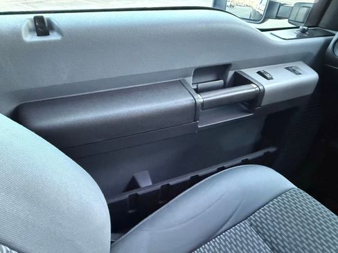 Used 2015 Ford F350 XLT w/ Snow Plow Prep Package image 25