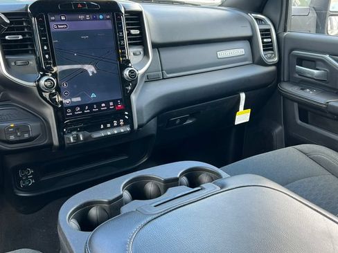 Used 2025 RAM 2500 Big Horn AWD/4WD image 36