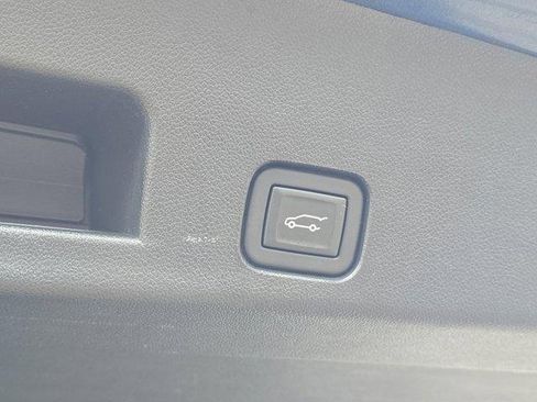 Used 2024 Chevrolet Traverse Z71 w/ Enhanced Driving Package image 10