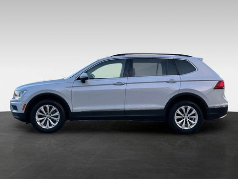 Used 2018 Volkswagen Tiguan SE w/ Panoramic Sunroof Package image 4