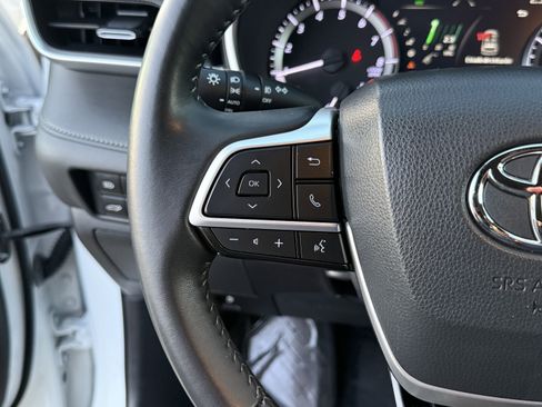 Used 2023 Toyota Highlander XSE image 23