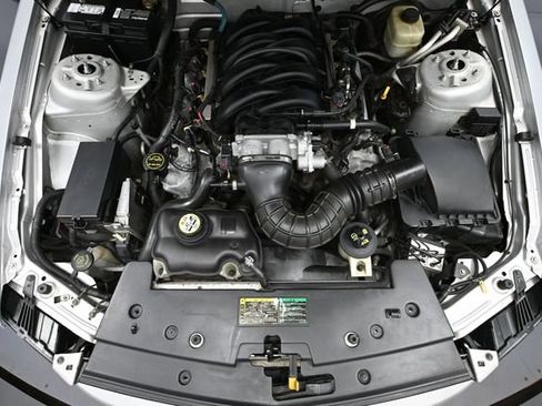 Used 2006 Ford Mustang GT Premium RWD image 41