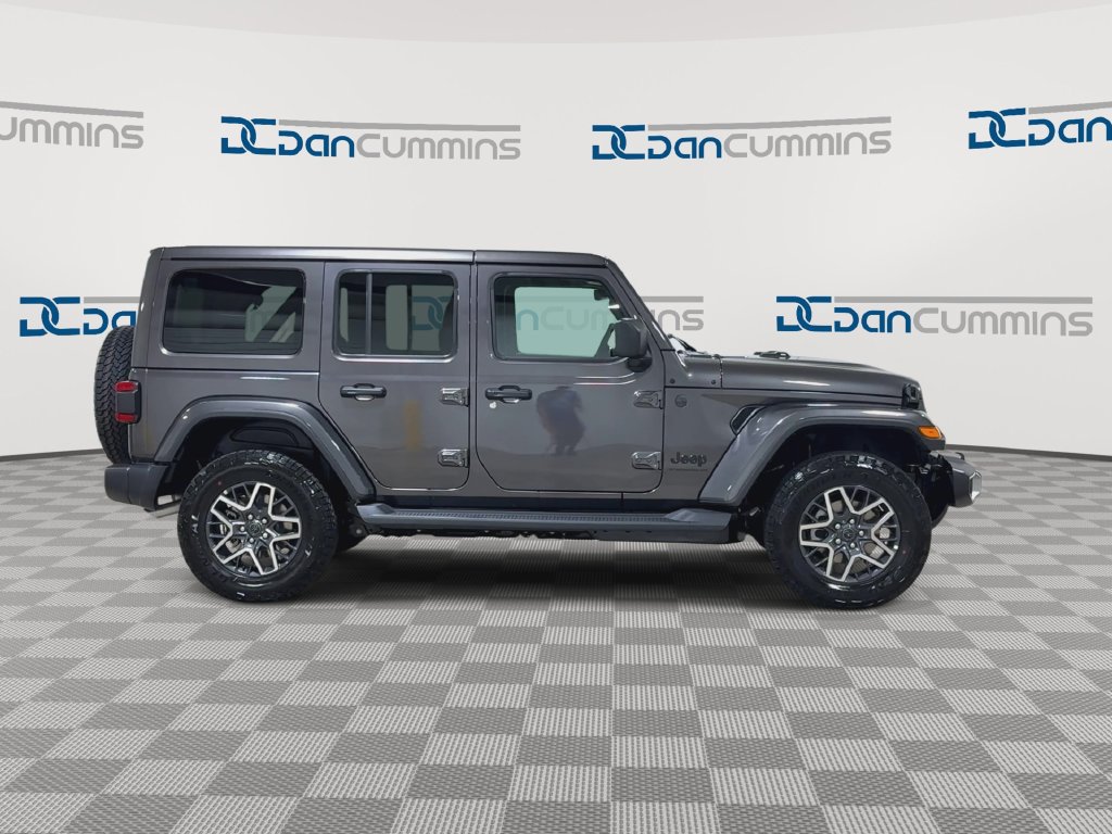 New 2026 Jeep Wrangler Unlimited Sahara AWD/4WD image 9