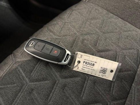 Used 2025 Nissan Kicks SV AWD/4WD image 29