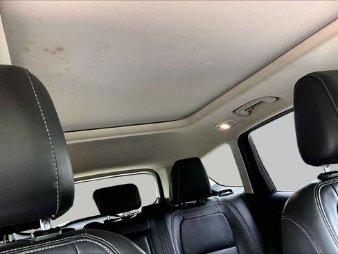 Used 2017 Ford Escape Titanium AWD/4WD image 15