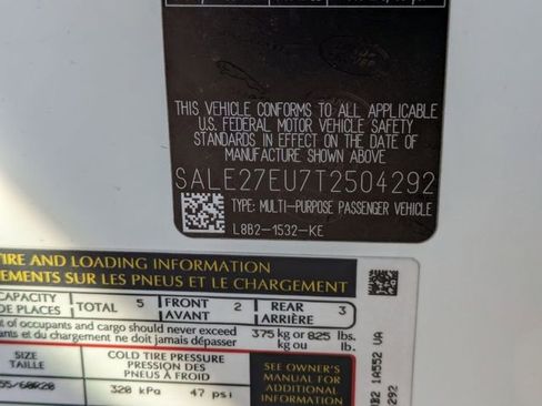 New 2026 Land Rover Defender 110 X-Dynamic SE image 22