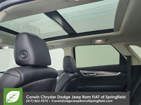 Used 2017 Cadillac XT5 Luxury w/ Driver Awareness Package image 31