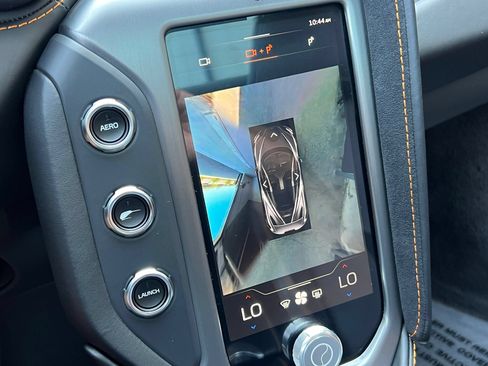 Used 2025 McLaren 750S Spider RWD image 33