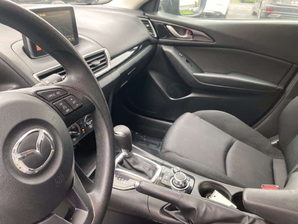Used 2016 MAZDA MAZDA3 i Sport FWD image 15
