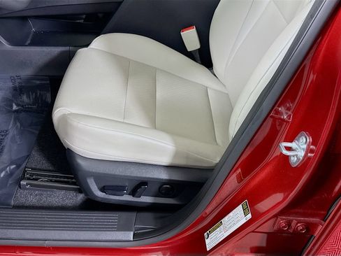 Certified 2025 Nissan Rogue SV w/ SV Premium Package AWD/4WD image 25