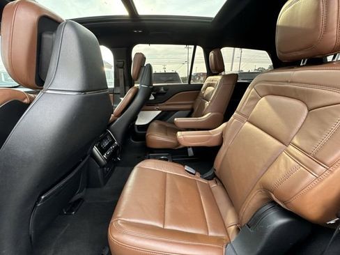 Used 2021 Lincoln Aviator Reserve w/ Equipment Group 208A image 9