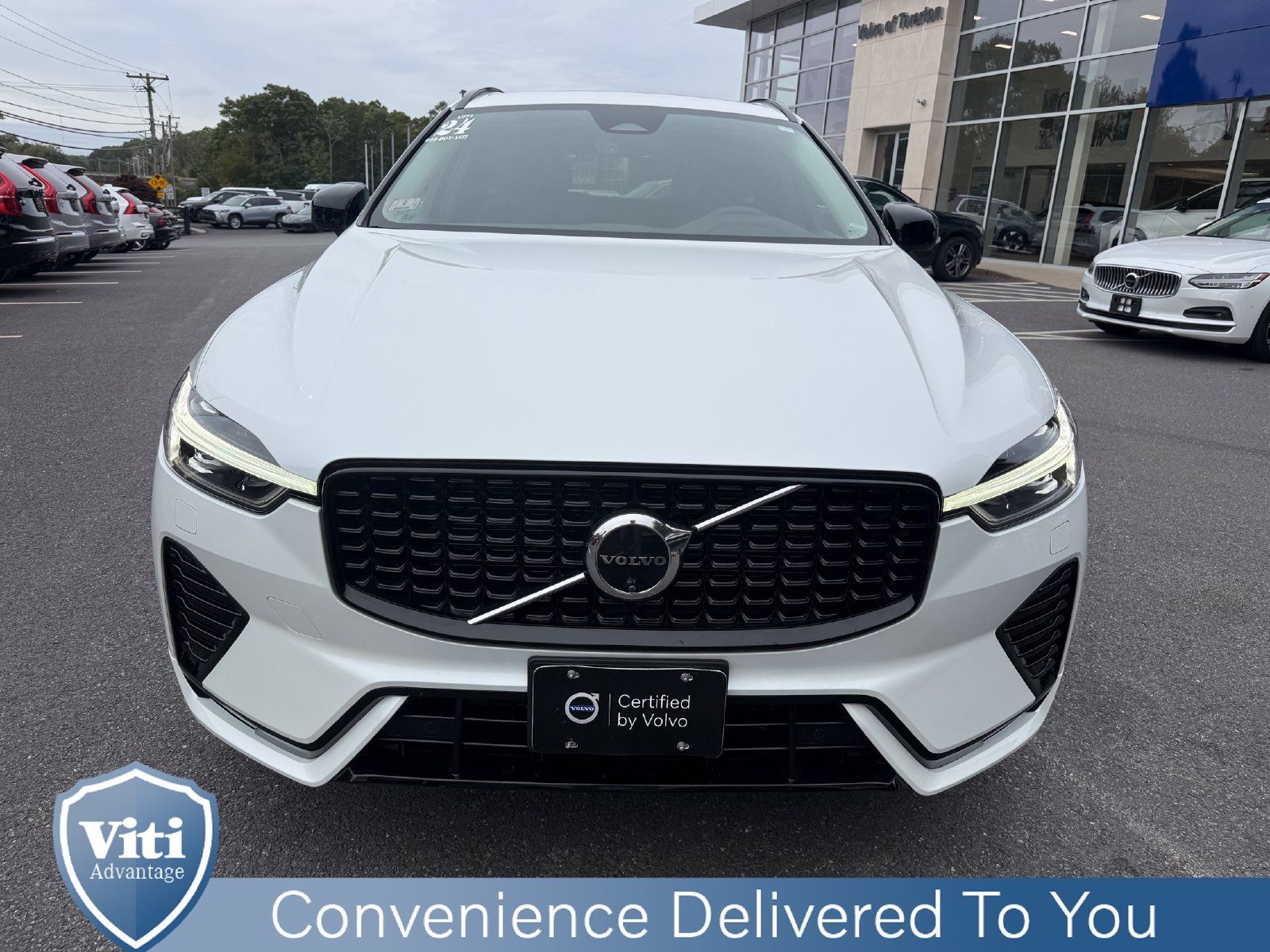 Used 2024 Volvo XC60 B5 Plus w/ Climate Package AWD/4WD image 3