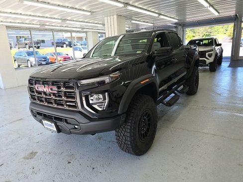 New 2024 GMC Canyon AT4X w/ AT4X AEV Edition image 5