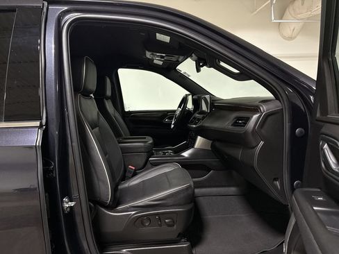 Used 2023 Chevrolet Suburban Premier AWD/4WD image 22