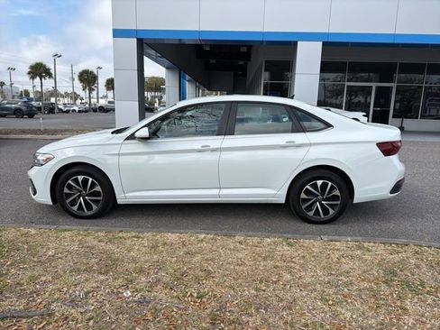 Used 2024 Volkswagen Jetta S image 3