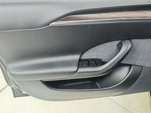 Used 2021 Tesla Model S Plaid image 35