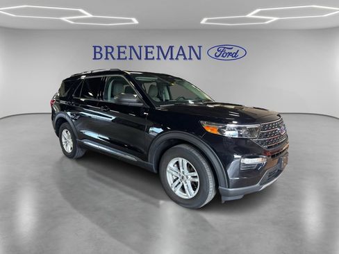 Used 2023 Ford Explorer XLT w/ Equipment Group 202A AWD/4WD image 3