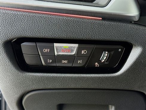 Used 2021 BMW 330i Sedan w/ Convenience Package image 10