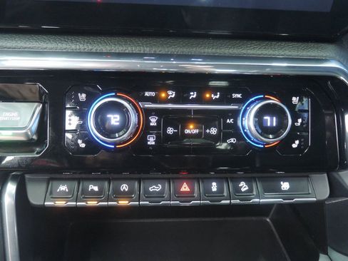 Used 2024 GMC Sierra 1500 Denali w/ Denali Reserve Package image 19