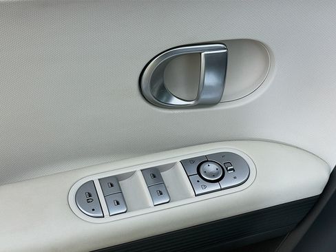 Used 2024 Hyundai Ioniq 5 SEL RWD image 15