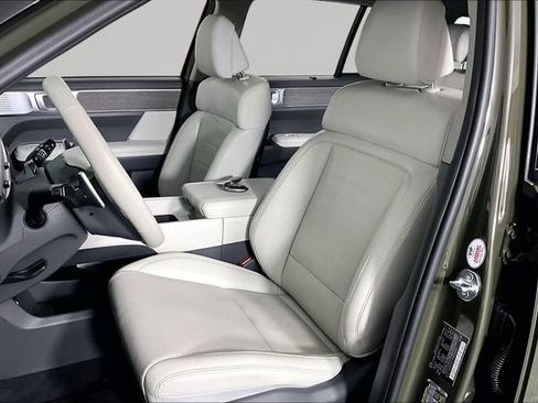 Used 2025 Hyundai Santa Fe Limited FWD image 20