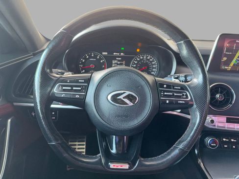 Used 2018 Kia Stinger GT2 AWD/4WD image 27