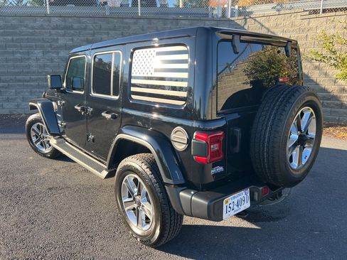 Used 2022 Jeep Wrangler Unlimited Sahara w/ LED Lighting Group image 27