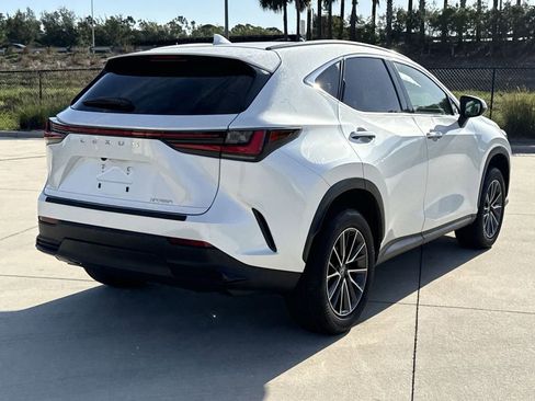 Used 2024 Lexus NX 250 FWD w/ Towing Package (2000 Lbs) image 11