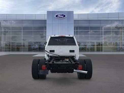 New 2026 Ford F550 4x4 Crew Cab image 5