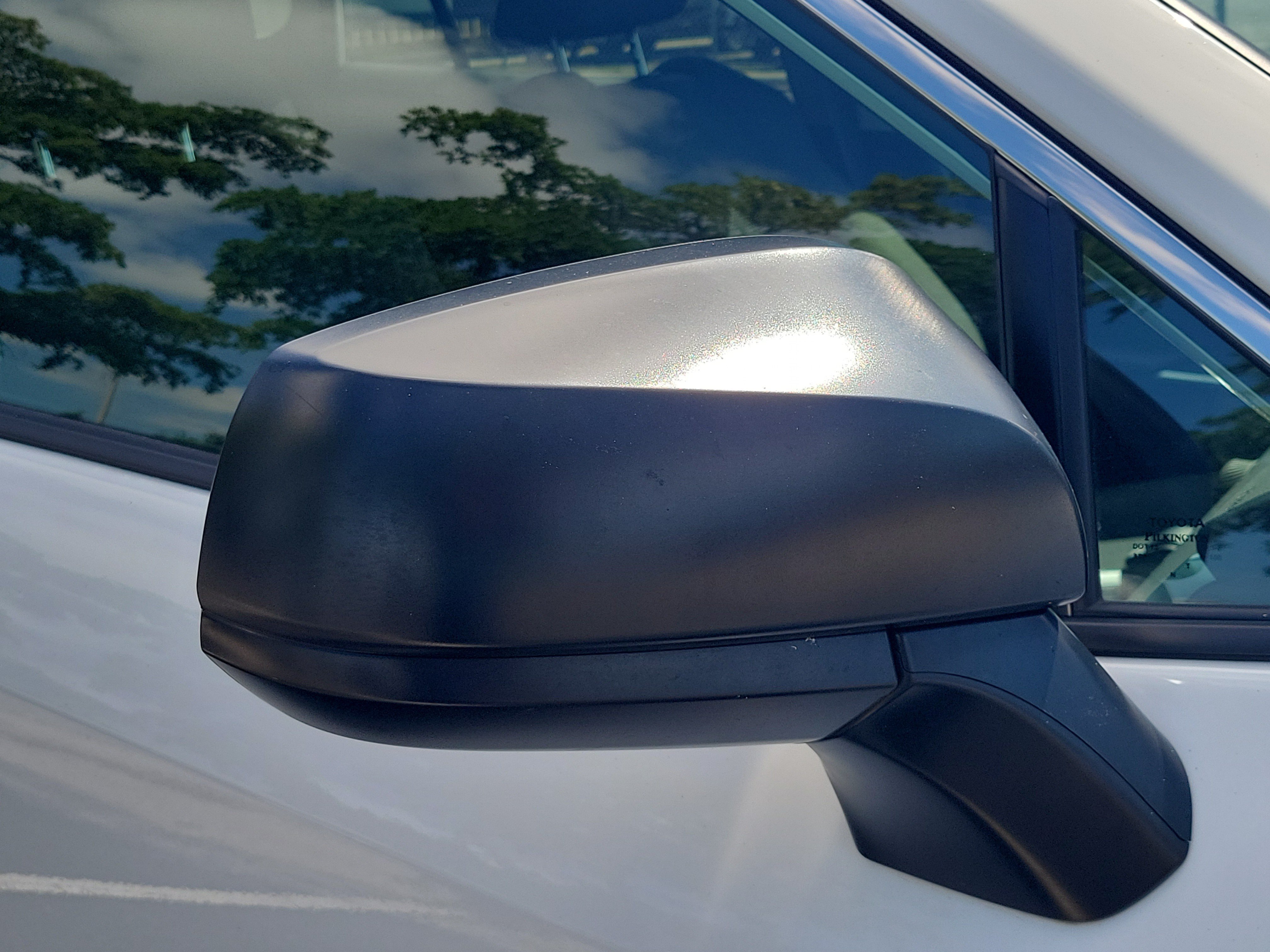 Used 2024 Toyota RAV4 LE FWD image 9