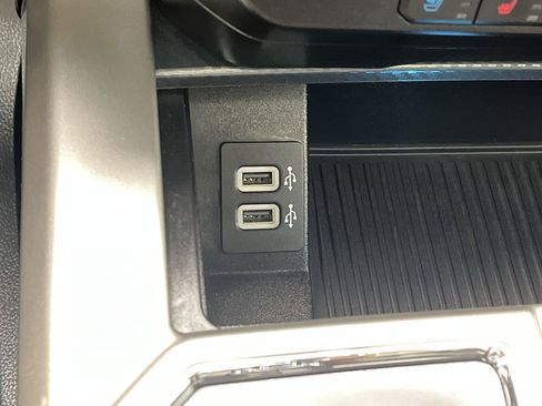 Used 2020 Ford F150 Lariat w/ Equipment Group 502A Luxury AWD/4WD image 28