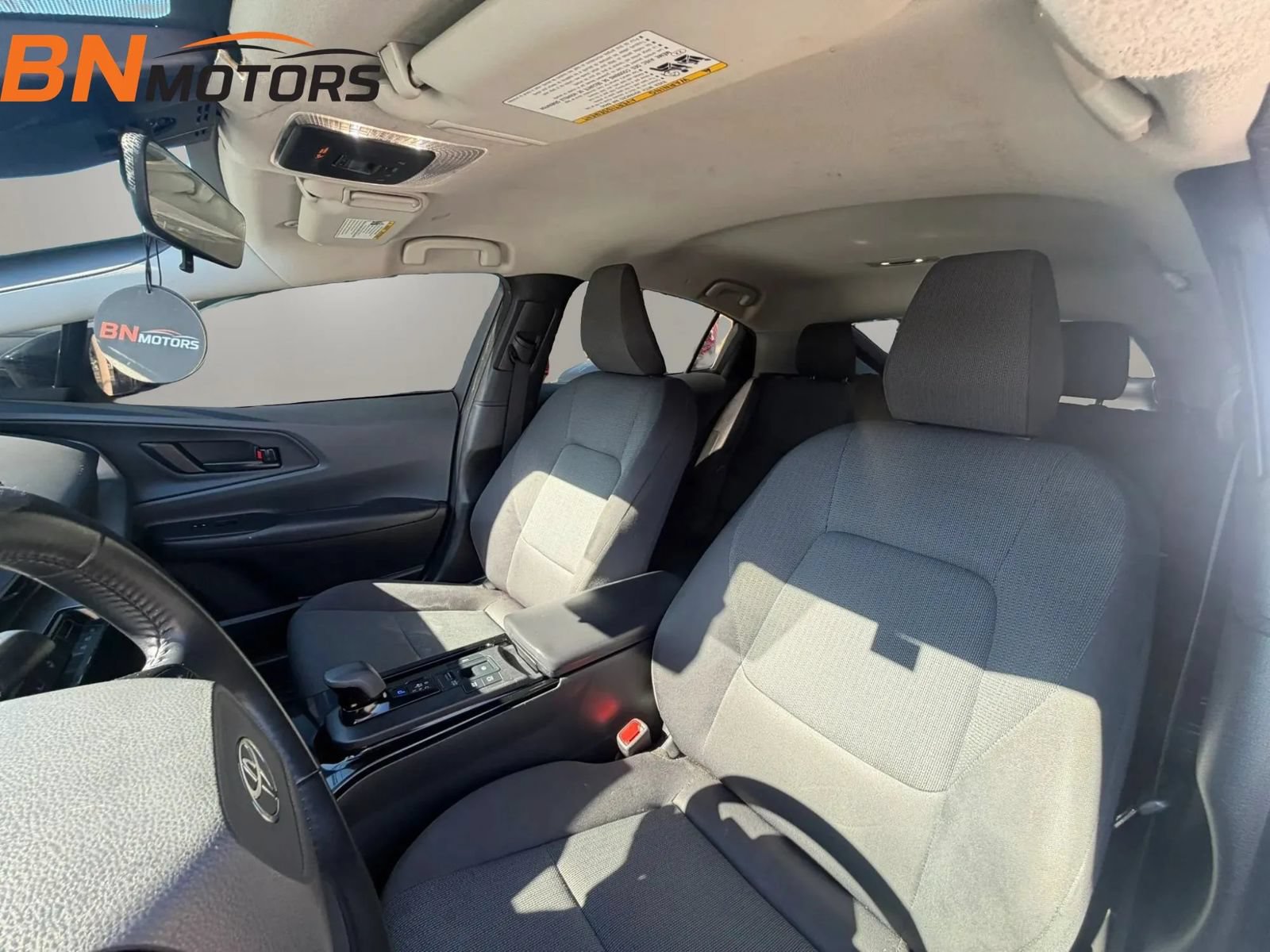 Used 2023 Toyota Prius LE FWD image 12