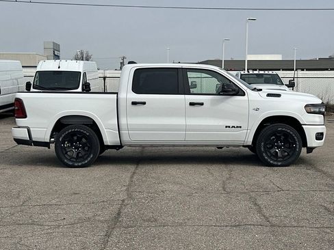 New 2026 RAM 1500 4x4 Crew Cab image 2