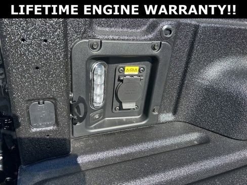 New 2025 Ford Maverick XLT w/ XLT Luxury Package FWD image 36